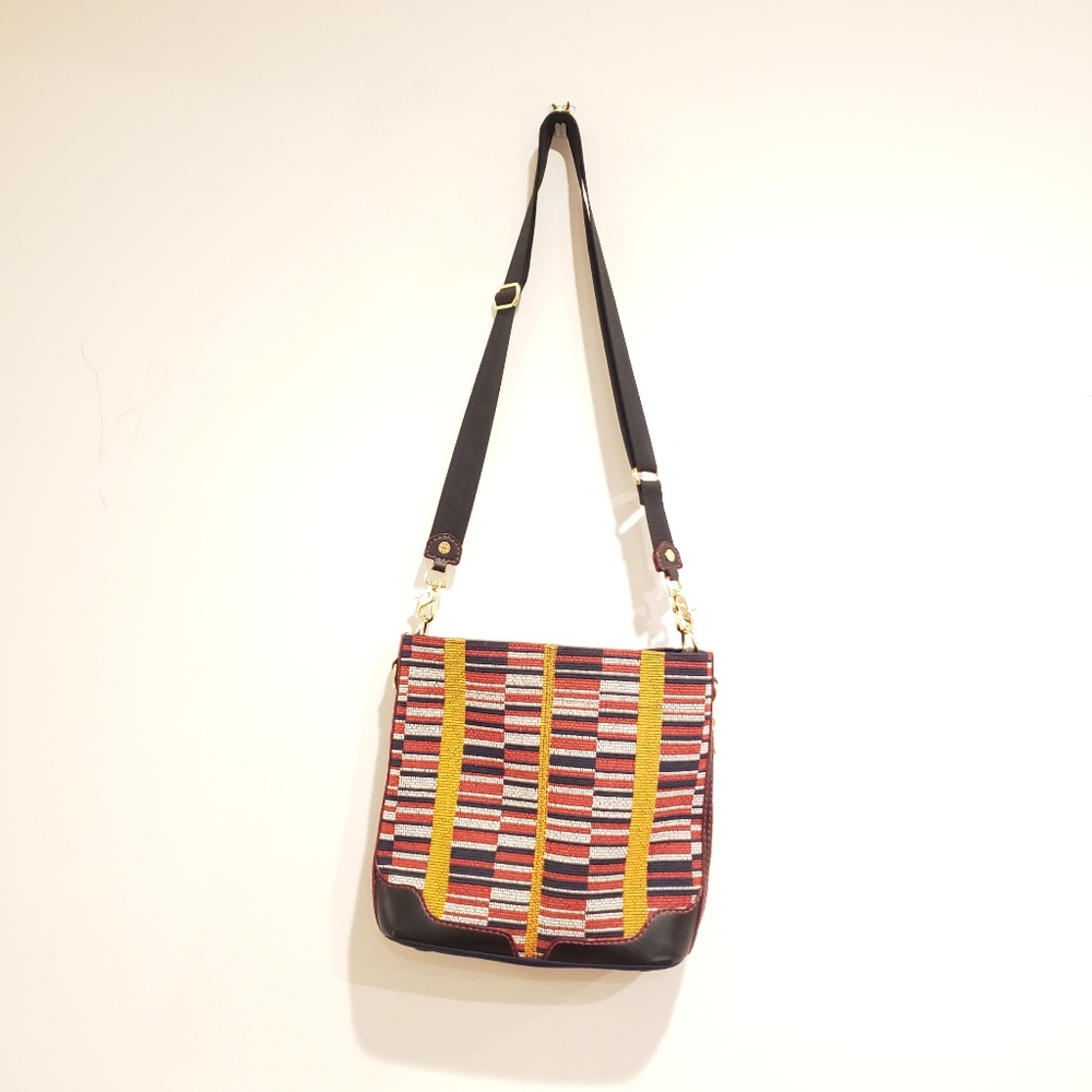 Mz wallace womens shoulder bag with gorgeous festive print